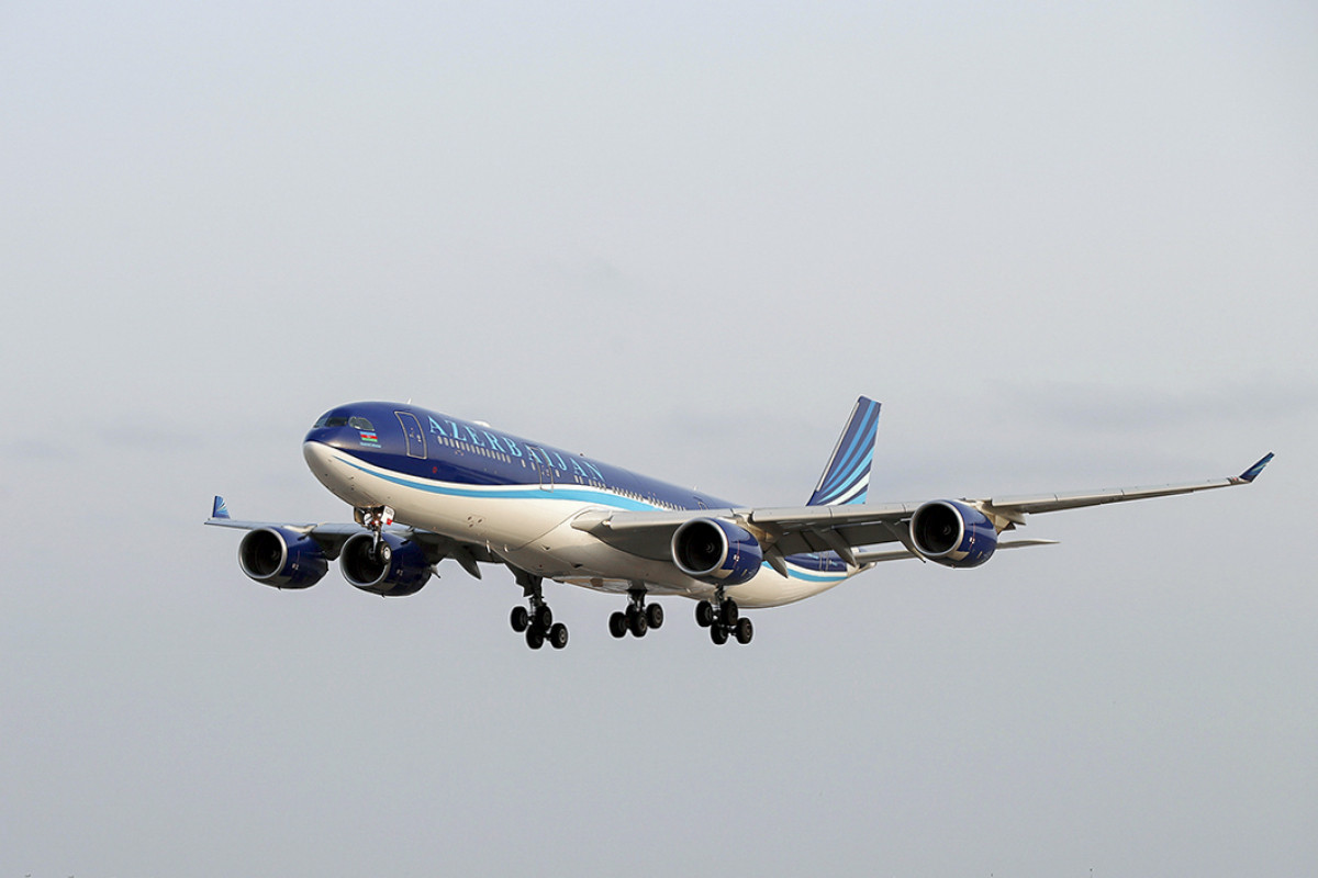 AZAL bir neçə şəhərə aviareysləri ləğv edib - Adlar
