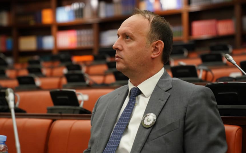 Afrim Qaşi Azərbaycandadır