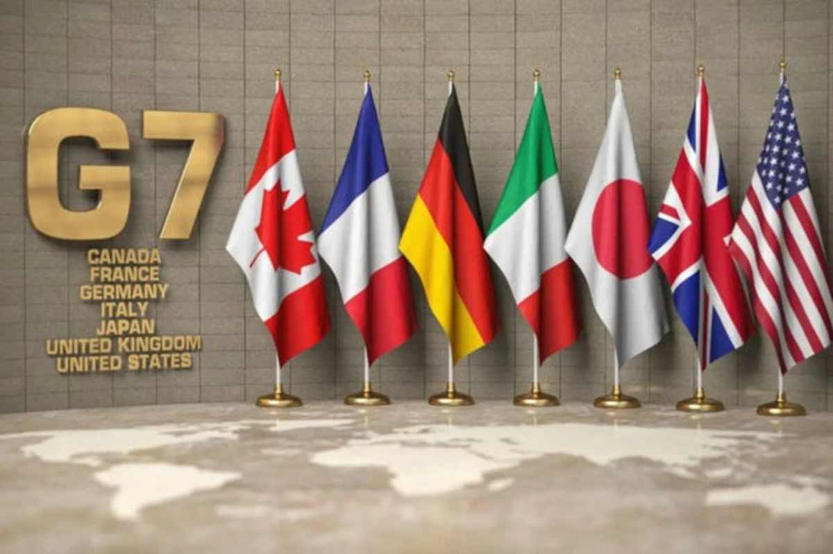 "Tramp Rusiyanı G7-yə daxil etmək istəyir"