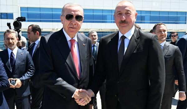 Əliyev Kahramanmaraşda böyük sevgi ilə qarşılandı - VİDEO