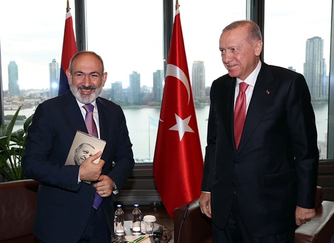 Ərdoğanla Paşinyan arasında görüş başa çatdı - YENİLƏNDİ