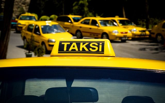 Qadın sərnişinlərə qeyri-etik hərəkət edən sürücülər...