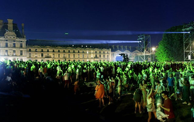 Fransada musiqi festivalında 145 qadına şpris batırıldı