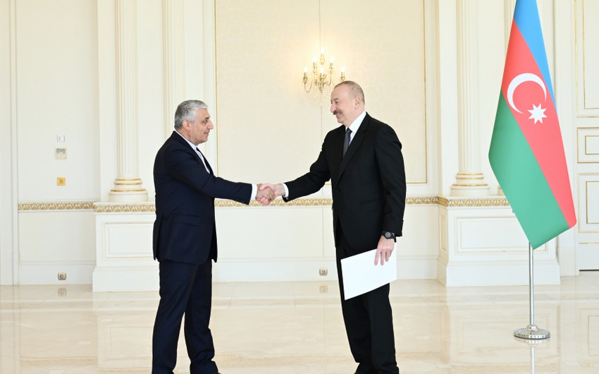 İlham Əliyev İranın yeni səfirinin etimadnaməsini qəbul etdi - FOTOLAR