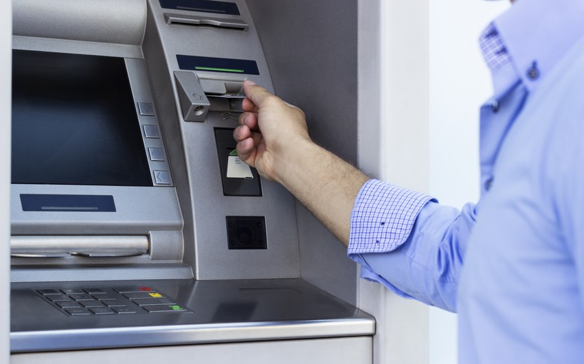 Paytaxtda orta aylıq maaş 1400 manata çatır