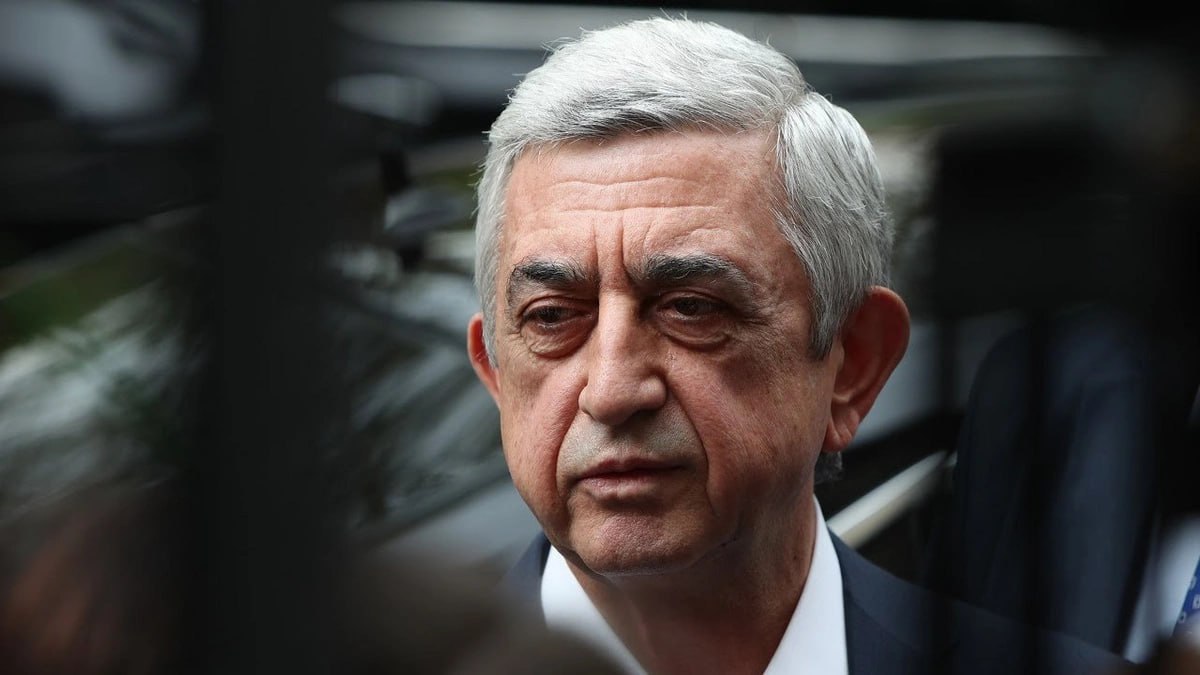 Serj Sarkisyana qarşı rüşvət almaq ittihamı irəli sürüldü