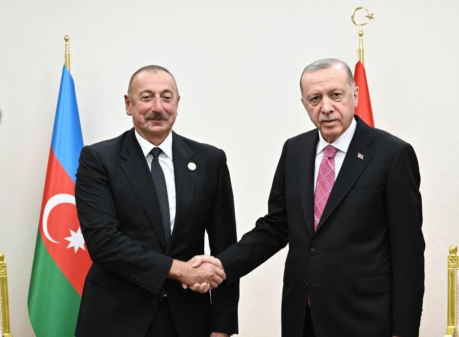 İlham Əliyev Rəcəb Tayyib Ərdoğana zəng etdi