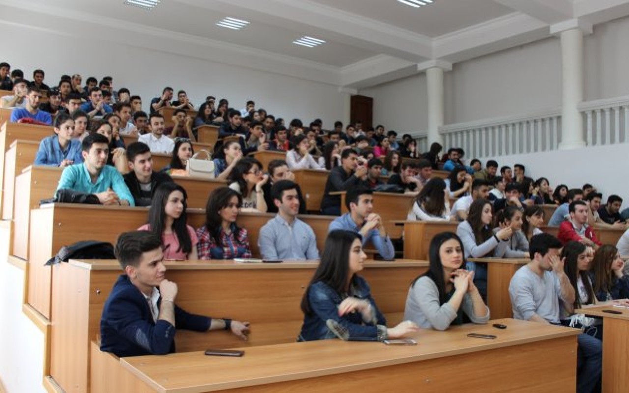 Tələbələrin köçürülməsi başladı