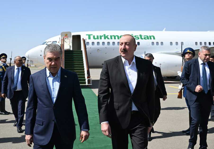 Qurbanqulu Berdiməhəmmədovu Füzulidə İlham Əliyev qarşıladı - FOTO