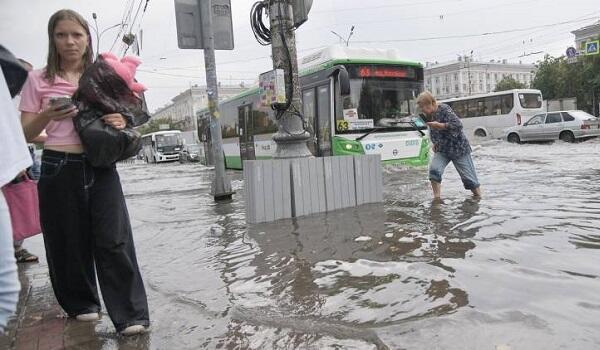 
Moskvanı sel suları basdı