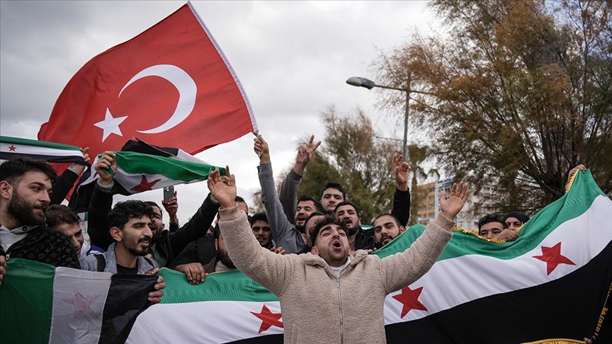 Suriya böhranı Almaniyaya sıçradı: Düsseldorfda qarşıdurma - VİDEO