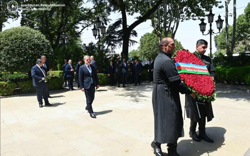 Ceyhun Bayramov Gürcüstanda Heydər Əliyev parkını ziyarət etdi