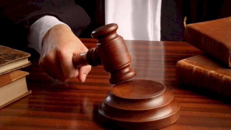 Qadını çılpaq fotoları ilə hədələyən şəxsə CƏZA VERİLDİ
