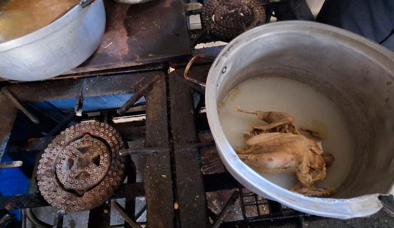 
Naxçıvanda tanınmış restoranın fəaliyyəti məhdudlaşdırıldı: RƏSMİ AÇIQLAMA

