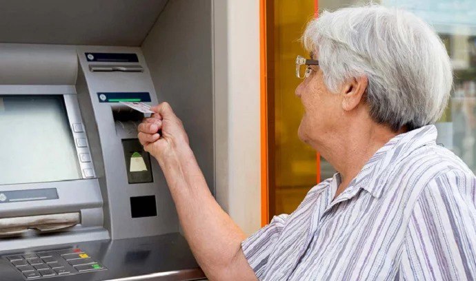 
Pensiya və maaşlarla bağlı yenilik gözlənir – TARİX açıqlandı
