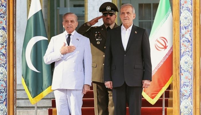 İran və Pakistan 12 saziş İMZALADI