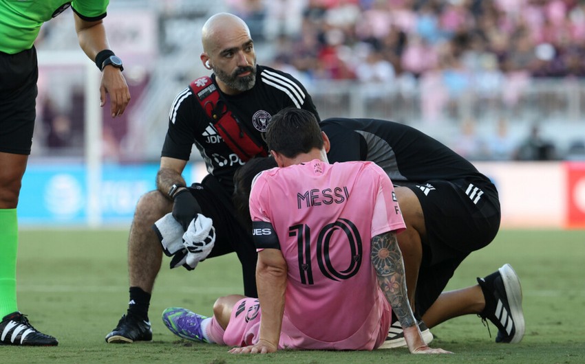 Messi sağ ayağından zədə alıb -Meydana nə zaman qayıdır?
